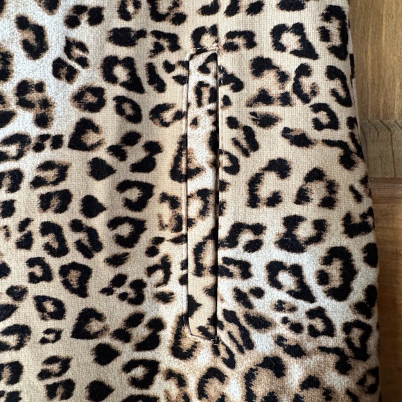 Chico’s “Juliet” Cheetah Print Ponte Knit Ankle Pants - Size 3 (16) - Picture 4 of 13